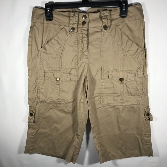 Bamboo Traders Women's Size 6 Tan Bermuda Shorts with Roll Tab - Picture 1 of 12